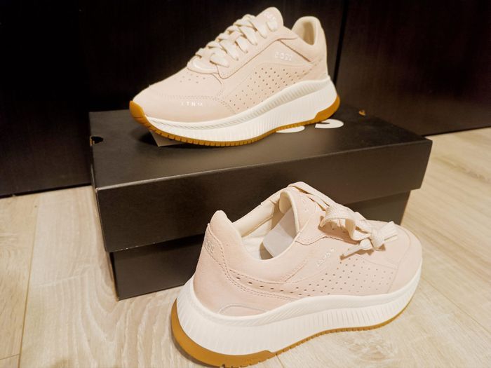 [NEUVES] Baskets BOSS TTNMEVO Runn SD Pastel Pink 36 - photo numéro 7