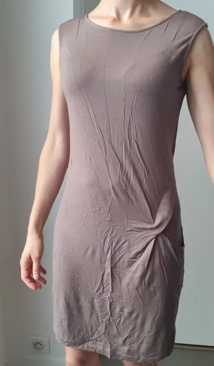 Robe moulante taupe - photo numéro 2