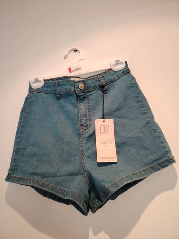 Short neuf avec étiquette