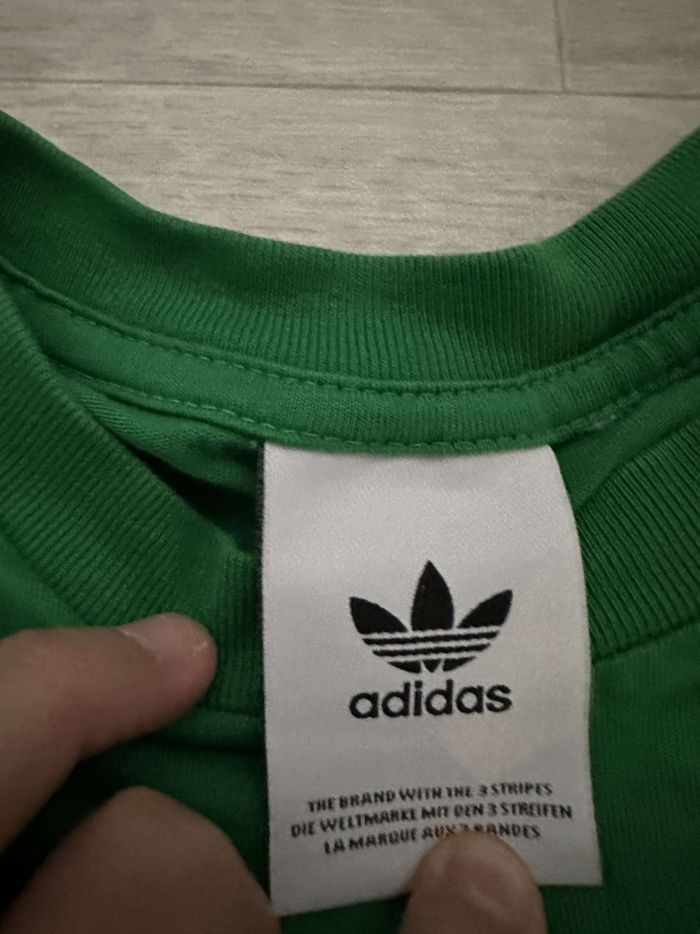T-shirt adidas - photo numéro 1