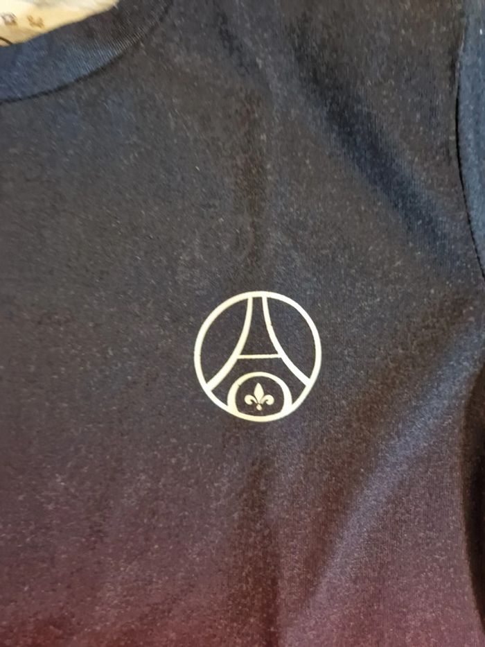 Tee-shirt officiel Paris Saint-Germain PSG - photo numéro 4