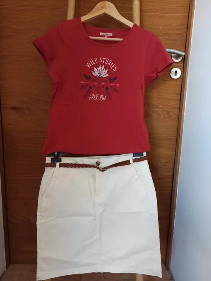Ensemble tee-shirt et jupe