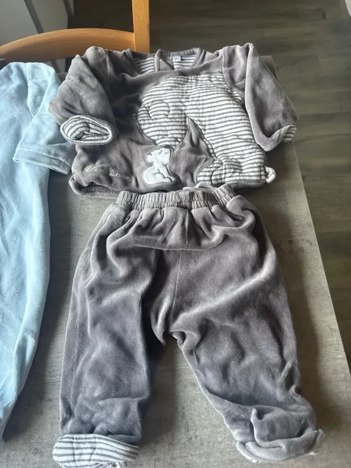 Lot Pyjama 6 mois - photo numéro 6