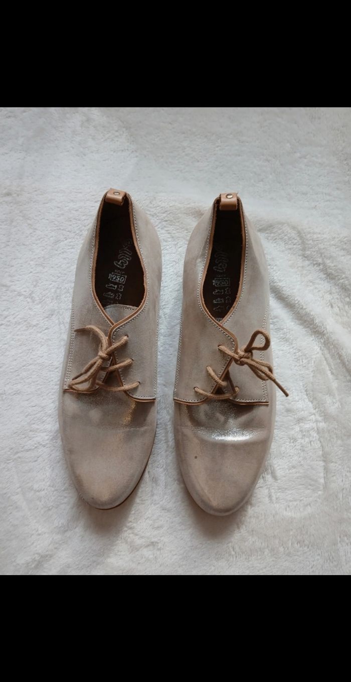 Derbies cuir beige brillant