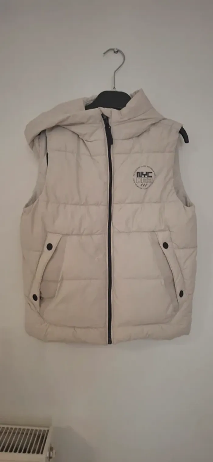 Blouson Sans Manches Matelassé - Beige Clair (Taille 140, 8-10 ans)