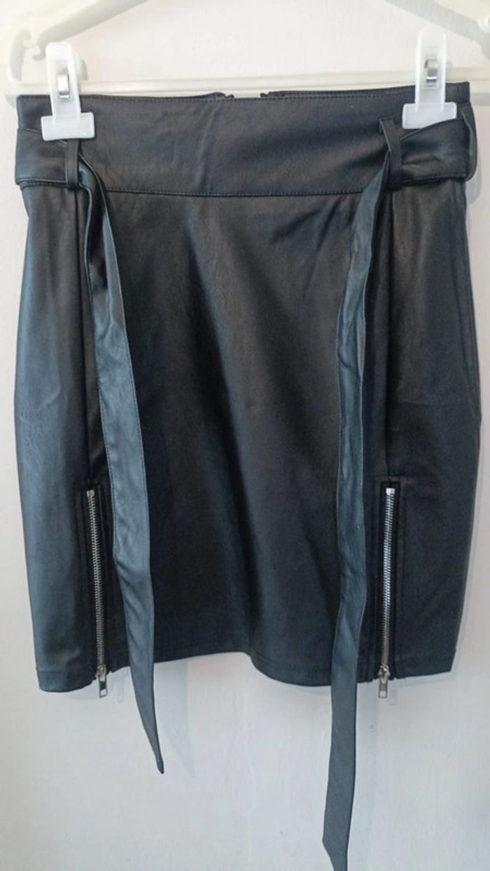 Jupe effet cuir - photo numéro 5