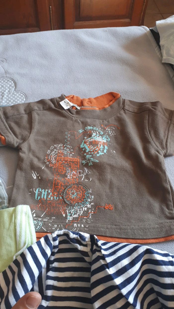 Lot de 4 t shirt 3 mois différentes marques - photo numéro 5