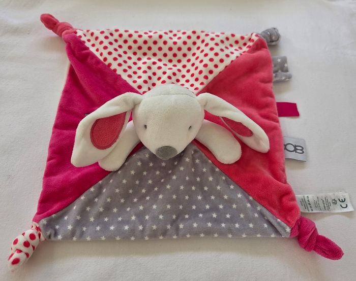 Doudou Lapin blanc carré plat rose fushia, gris etoiles - Obaibi