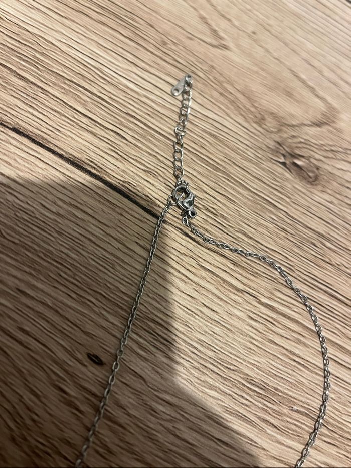 Collier argenté pendentif bleu clair - photo numéro 4