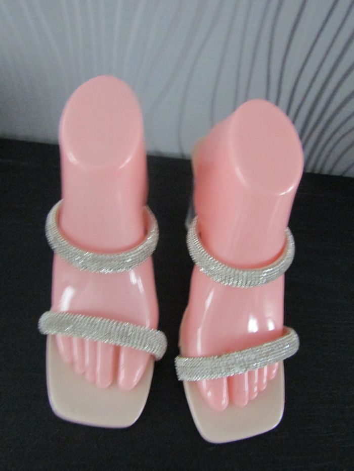 mules sabots sandales a strass talon haut et stable en bakélite transparent pointure indiquée 39 - photo numéro 3