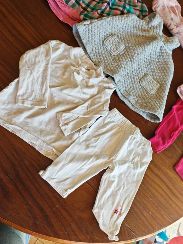 Lot n°8: vêtement bébé 9mois - photo numéro 3