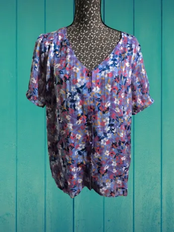 T-shirt transparent