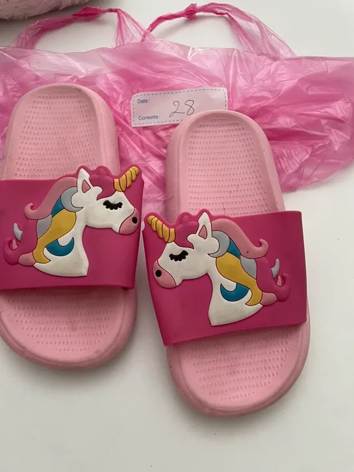 Claquette licorne taille 28