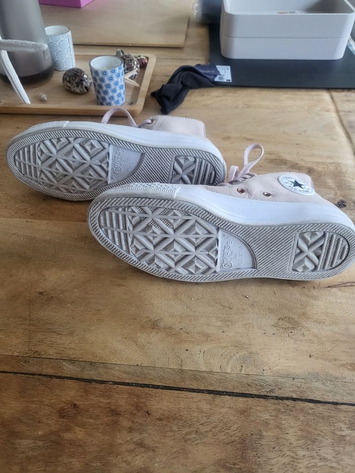 Converse roses en cuir - photo numéro 5