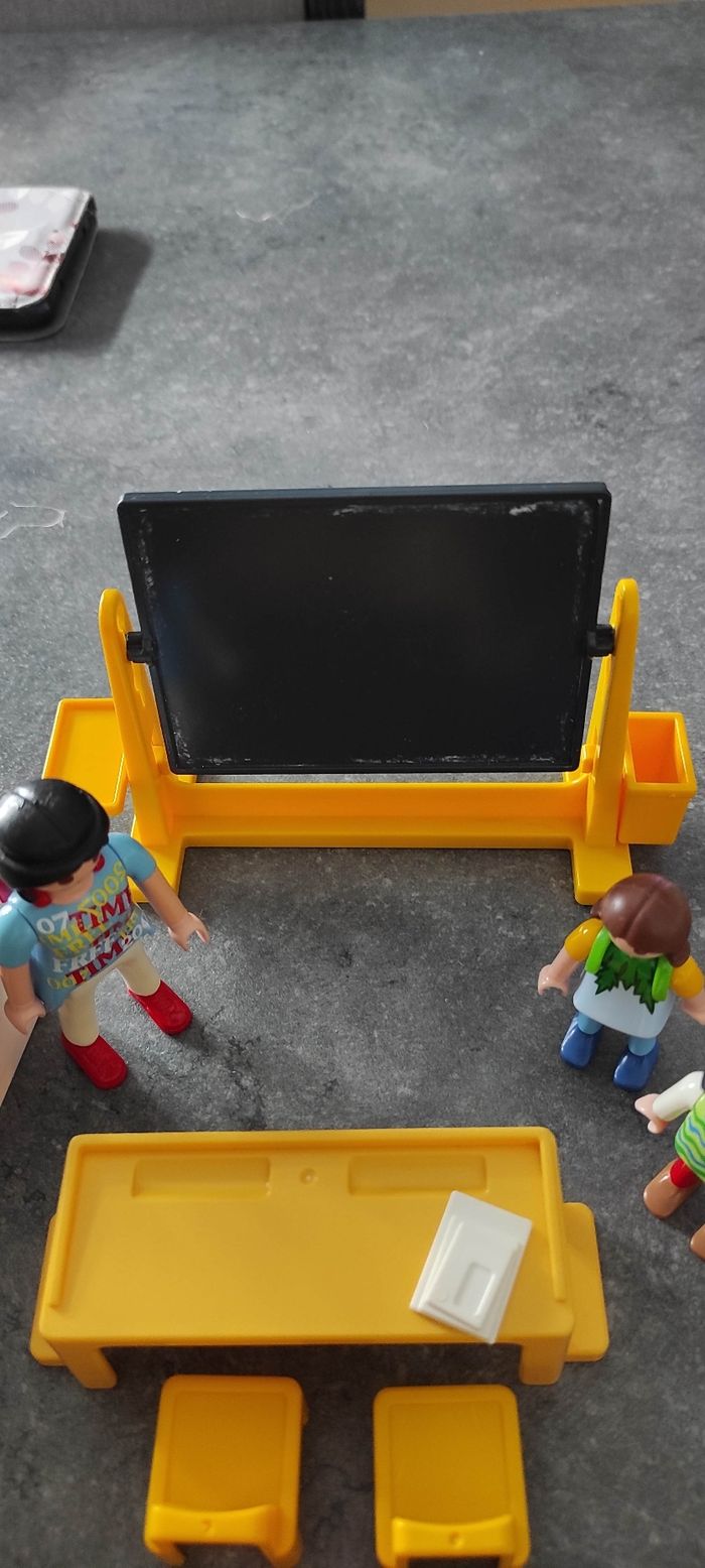 (B23) Playmobil salle de classe jaune - photo numéro 4