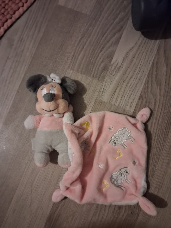 Doudou minnie