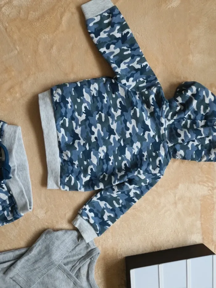 6/9 mois lot jogging camouflage - photo numéro 7