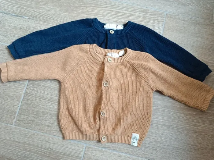 Lot gilets 2/6 mois