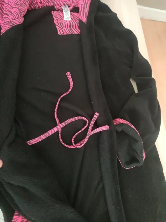 Robe de chambre noir panthère xs 14 ans - photo numéro 3