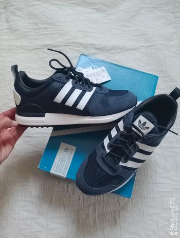 Adidas paire de basket ZX avec boîte 42