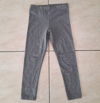 Leggings gris Kiabi T.6 ans