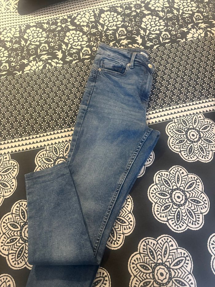 Jean skinny bleu cache cache