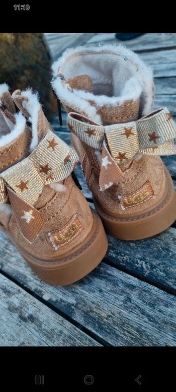 Bottines UGG 27,5  cuir Nubuck marron   très très bon état original