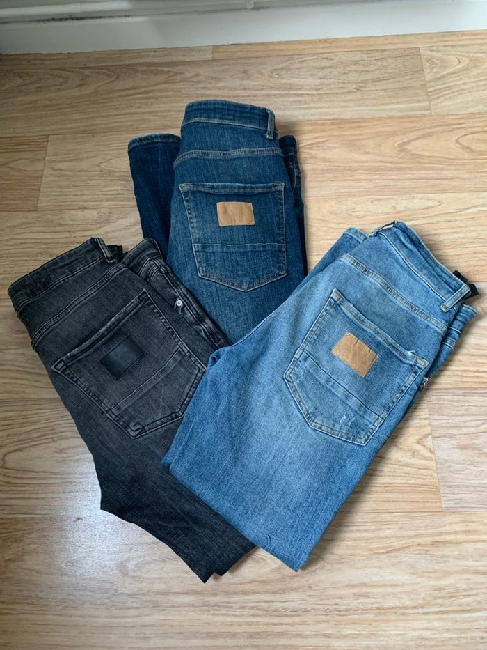 Lot de 3 jeans Zara en très bon état - photo numéro 2