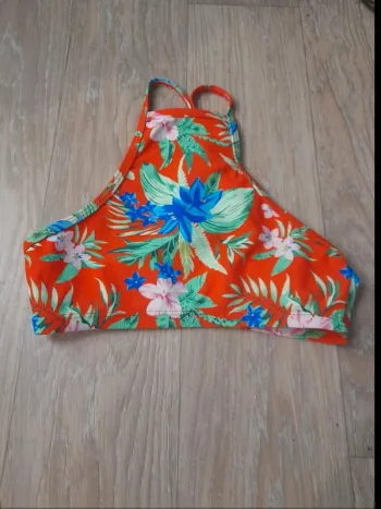 haut de maillot de bains 8ans
