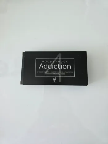 Palette de fard à paupières Moodstruck addiction 4 Younique neuve