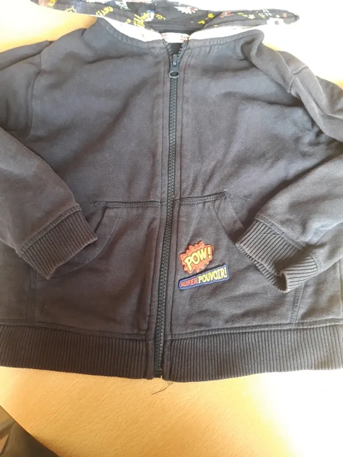 Gilet à capuche 4 ans - photo numéro 2