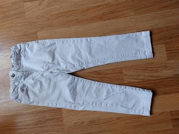 Pantalon 3-4 ans en très bon état