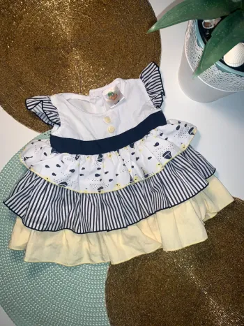 Robe naissance excellent état fille 0-3 mois