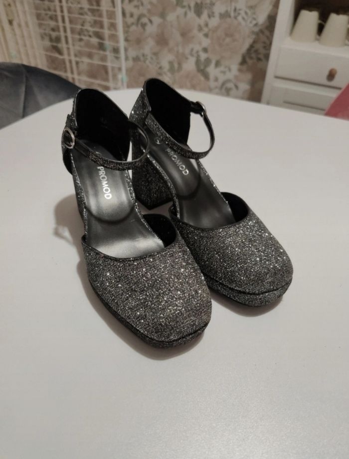 Talons paillettes argentées T37