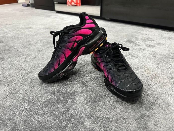 Tn noir et rose taille 28 - photo numéro 3