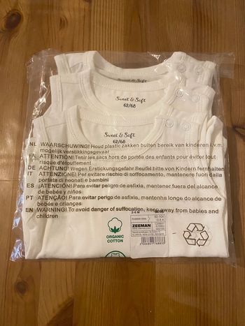 Lot de 3 bodies bébé taille 62/68 zeeman couleur blanc