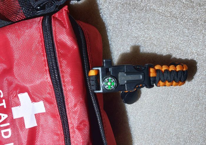 Kit de survie  camping ,randonnée, trekking - photo numéro 8