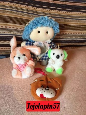 Lot 3 peluches et une poupée en chiffons