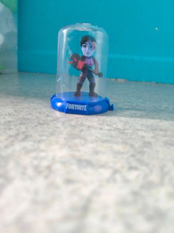 Figurine fornite