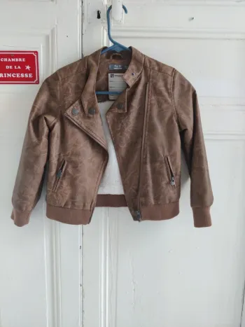 Perfecto simili cuir Camel orchestra 8 ans