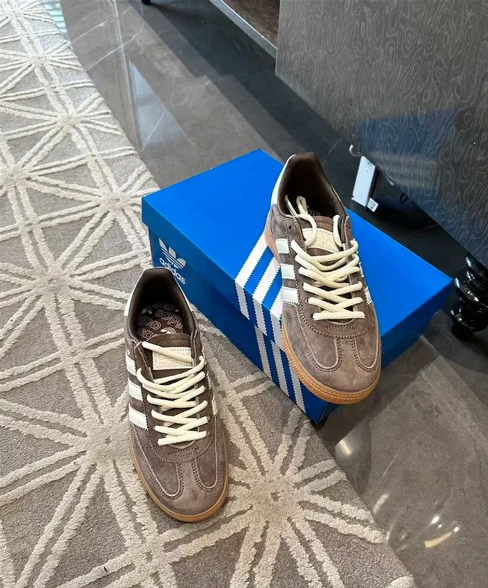 adidas originals HANDBALL SPEZIAL Taille 38 - photo numéro 3