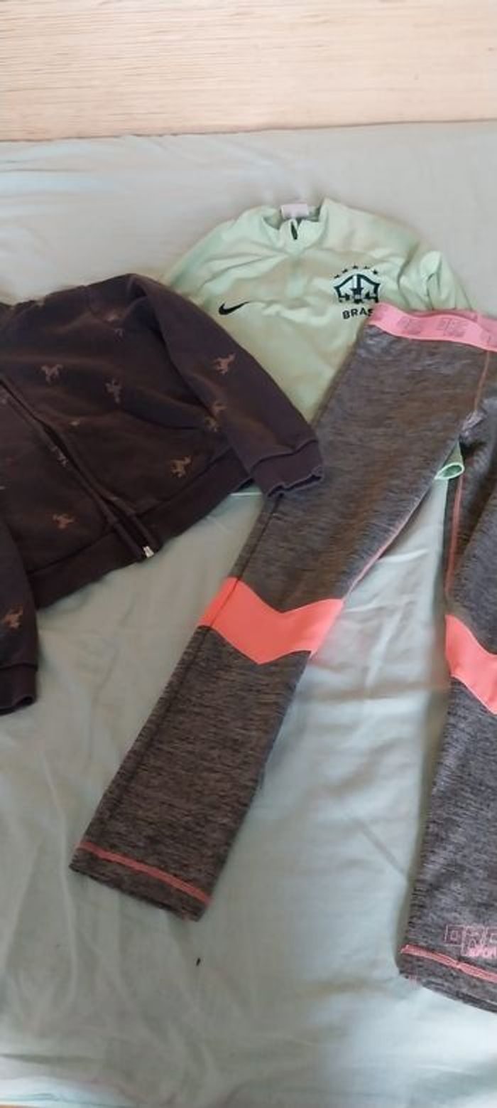 1 lot de  32  vêtements fille 8  ans - photo numéro 9