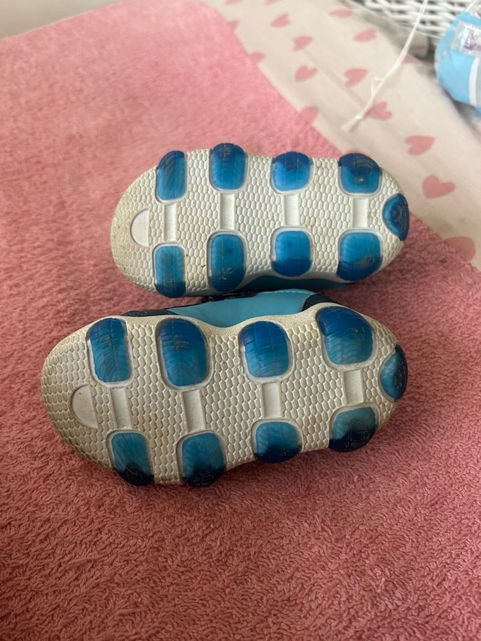 Chaussures baskets pat patrouille pointure : 19 - photo numéro 3