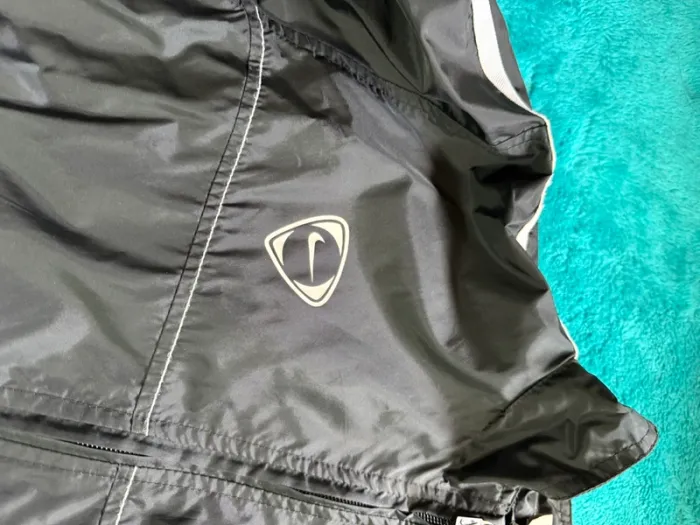 Veste Nike noir - photo numéro 3