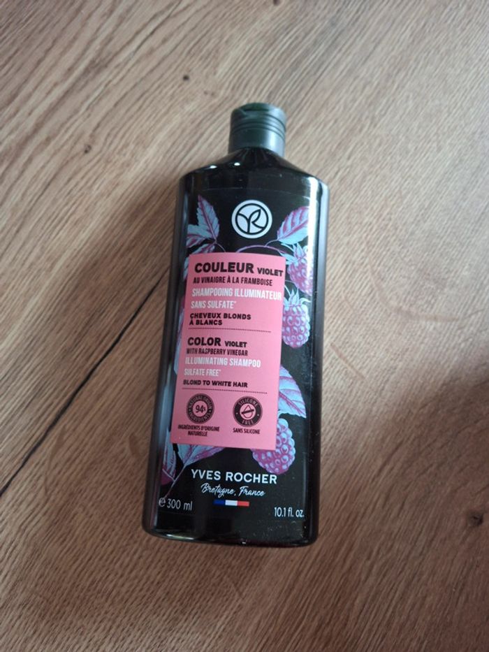 Shampoing Yves rocher neuf au vinaigre violet Shampoing illuminateur sans sulfate neuf