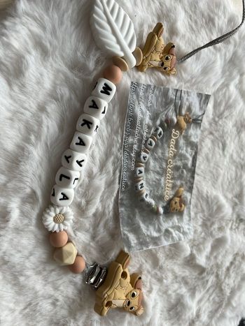 Attache tétine personnalisé bambie