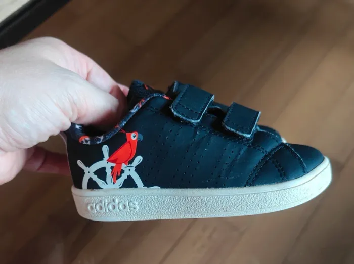 Chaussures à scratch Adidas pointure 21 - photo numéro 8