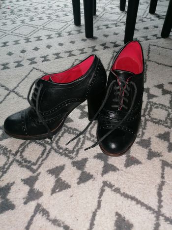 Derbies à talon noire pointure 38