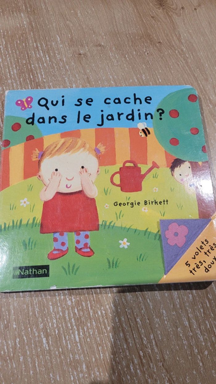 Livre à volets