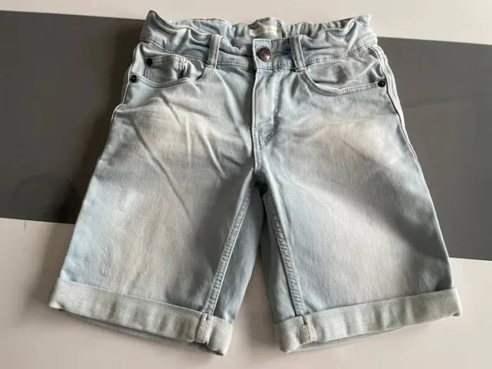 Short en jeans bleu clair